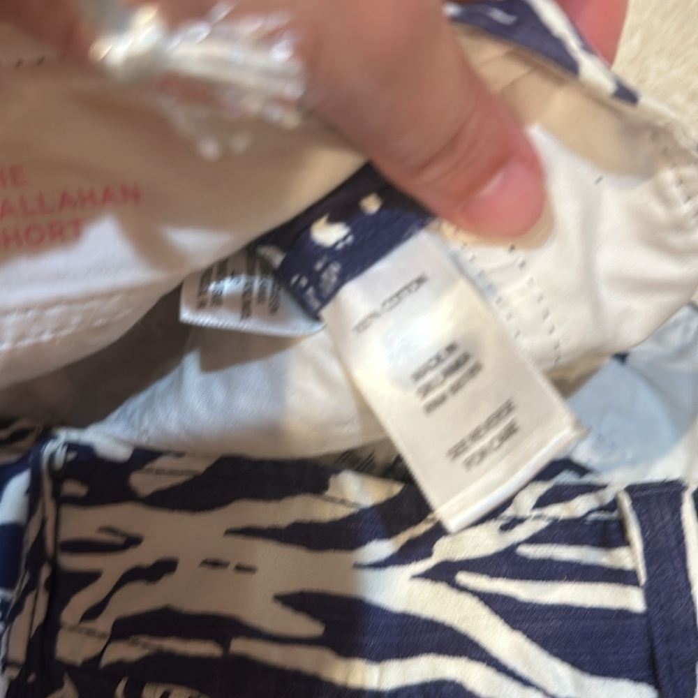 Lilly Pulitzer Callahan Twill Shorts Hidden Zebra 0 Navy - Picture 5 of 8